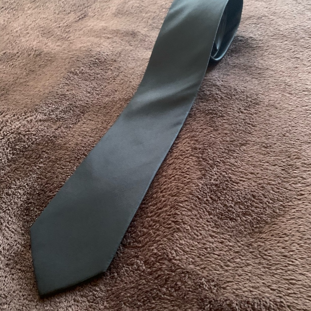 Tie - Picture 2 of 3